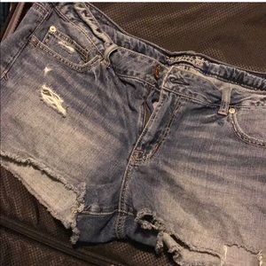 American Eagle Size 18 “Shortie” Jeans